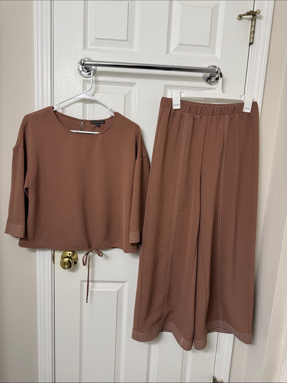 Adrianna Papell Mauve Wide-Leg Two-Piece Set